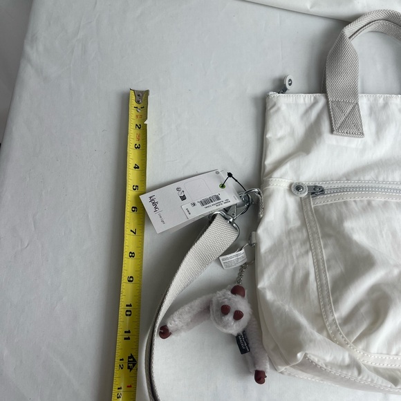 Kipling white handbag/ crossbody bag 2 in 1  new with tag - Picture 8 of 13